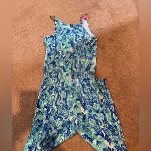 Lily Pulitzer romper size small. Like new. Chain detail